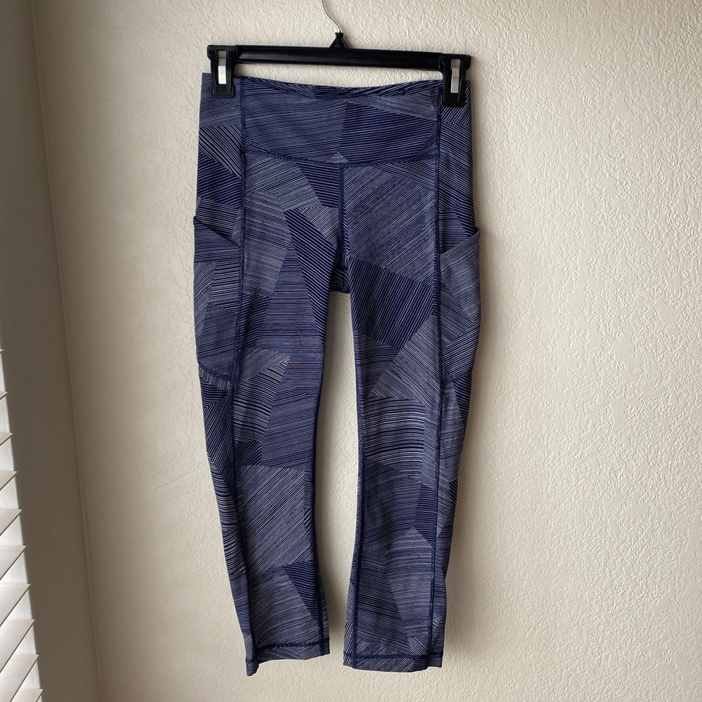 {Lululemon} Speed Up Crop Leggings